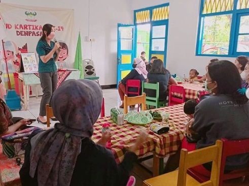 Kelas Ibu Balita kelompok usia 2-5 tahun di Paud Kartika VII-14 