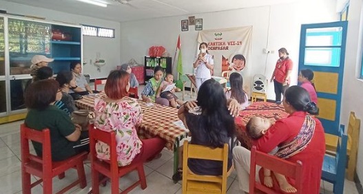 Kelas ibu balita tentang gizi seimbang pada anak