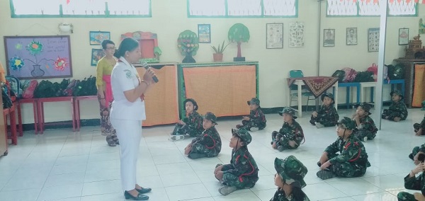 SOSIALISASI AYO MAKAN IKAN DI TK KARTIKA VII-14 UDAYANA DALAM RANGKA HARI IKAN NASIONAL