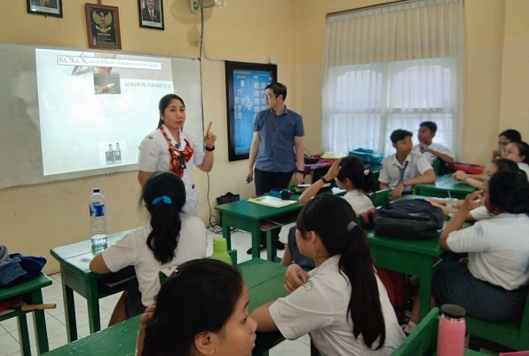 PEMBINAAN PKPR TENTANG BAHAYA MEROKOK DI SMA ANUGERAH DENPASAR