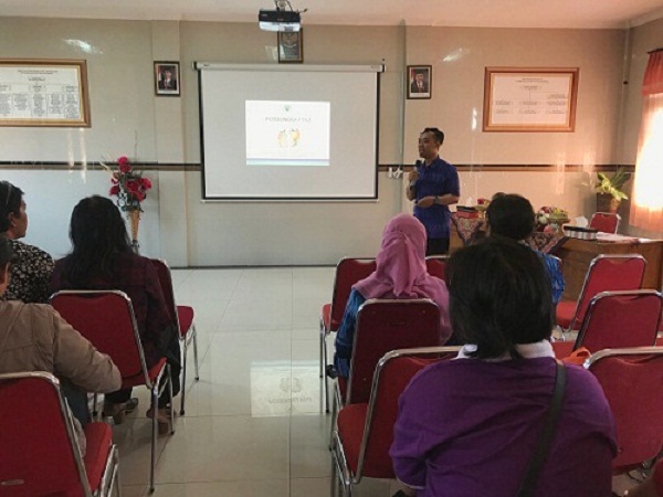 PENINGKATAN PENGETAHUAN DAN KETERAMPILAN KADER DLM PELAKSANAAN POSBINDU PTM