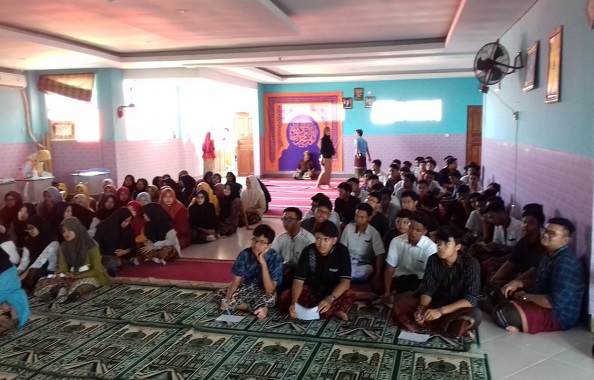 PKPR UPTD PUSKESMAS II DINAS KESEHATAN KEC DENPASAR BARAT DI SMA HARAPAN MULIA