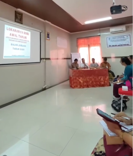 Pelaksanaan Lokmin Bulanan Pertama UPTD Puskesmas II Dikes Kecamatan Denpasar Barat