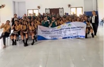 Kegiatan penyuluhan anemia pada remaja putri bersama mahasiswa profesi Kebidanan ITEKES Bali di SMPN 13 Denpasar 